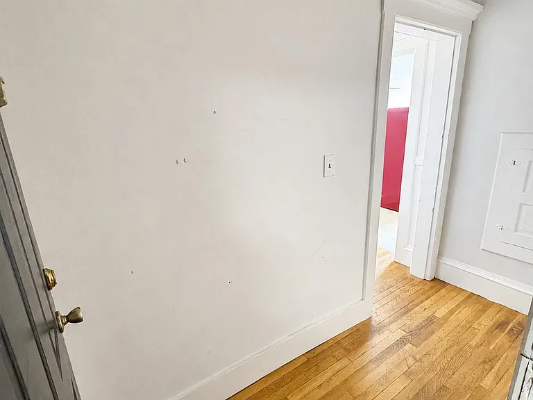 7 Court St #4 — Photo 8