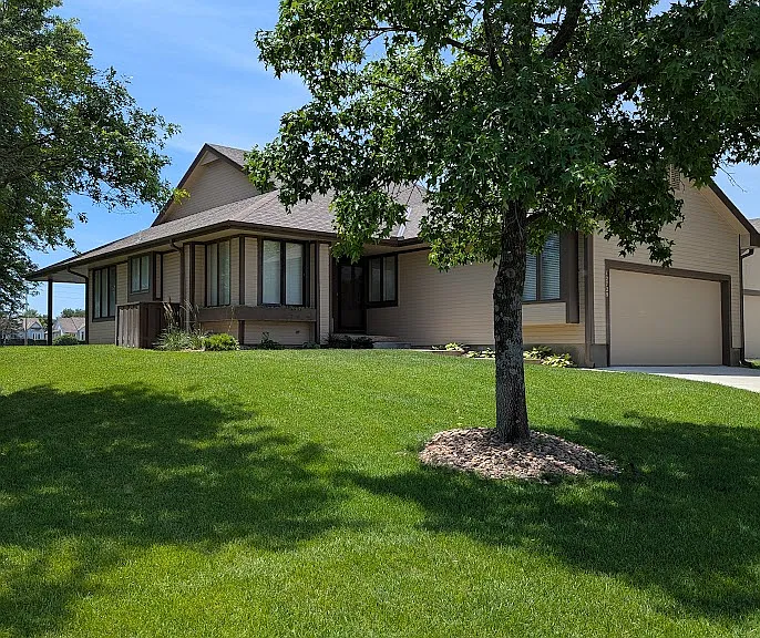 12729 E Birchwood Dr — Photo 1