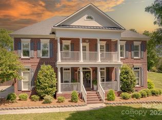 4117 Wallbrook Dr, Matthews, NC 28105