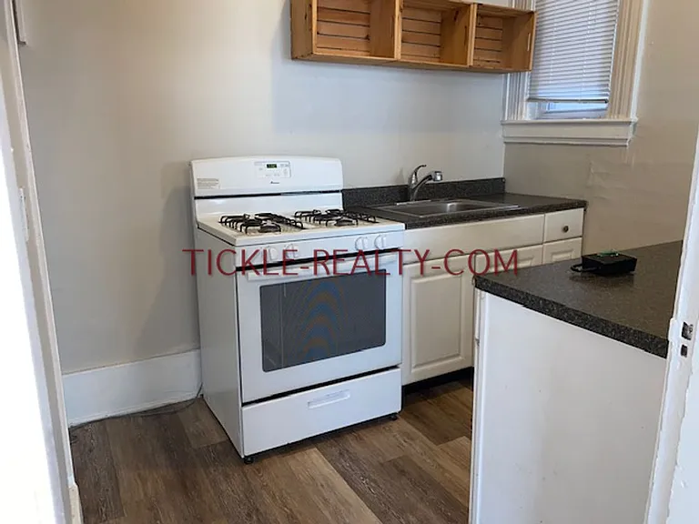 459 Meigs St — Photo 6