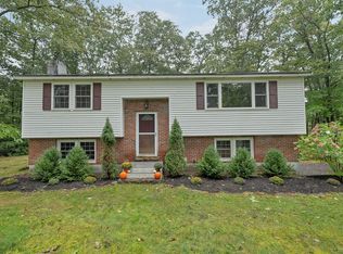 9 Epping Woods Rd, Epping, NH 03042