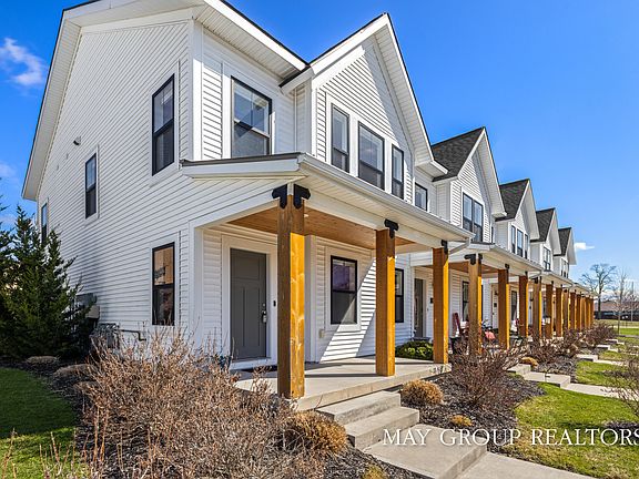 3rd image of 2523 Inverness Rd