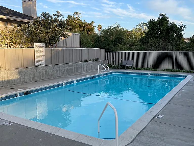 1504 Dolphin Dr — Photo 14