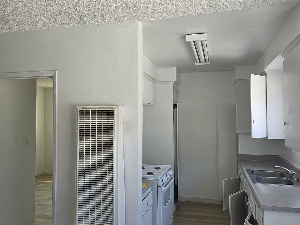 2nd image of 2229 S Eastern Ave APT 5