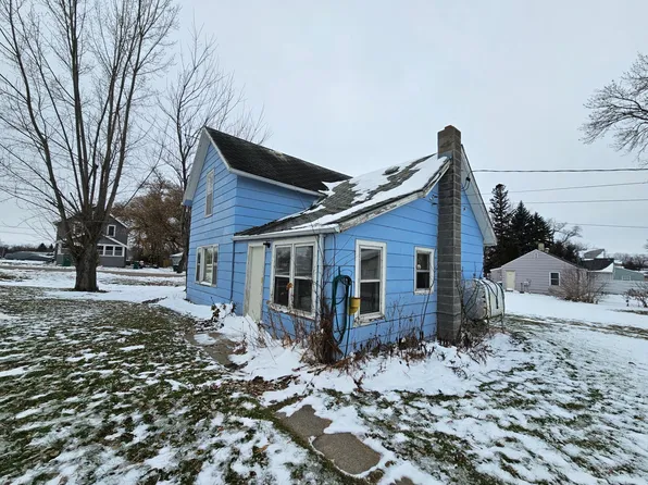 216 Main St W, Mayville, ND 58257