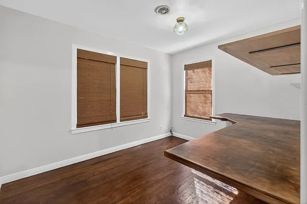 3223 Topeka St — Photo 18