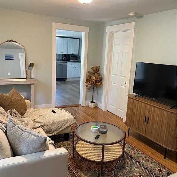 10 Robinson St #A — Photo 5