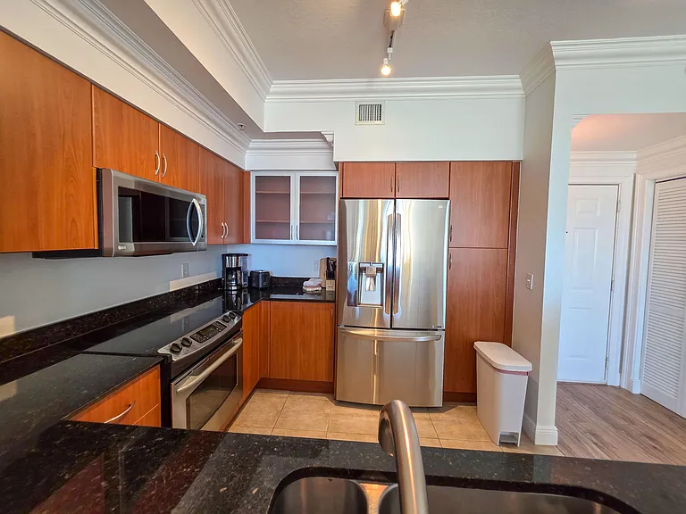 806 Windward Way #323 — Photo 10