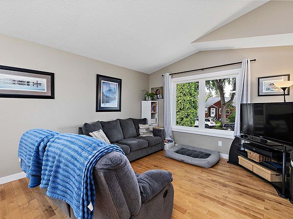 5th image of 11432 87th St NW