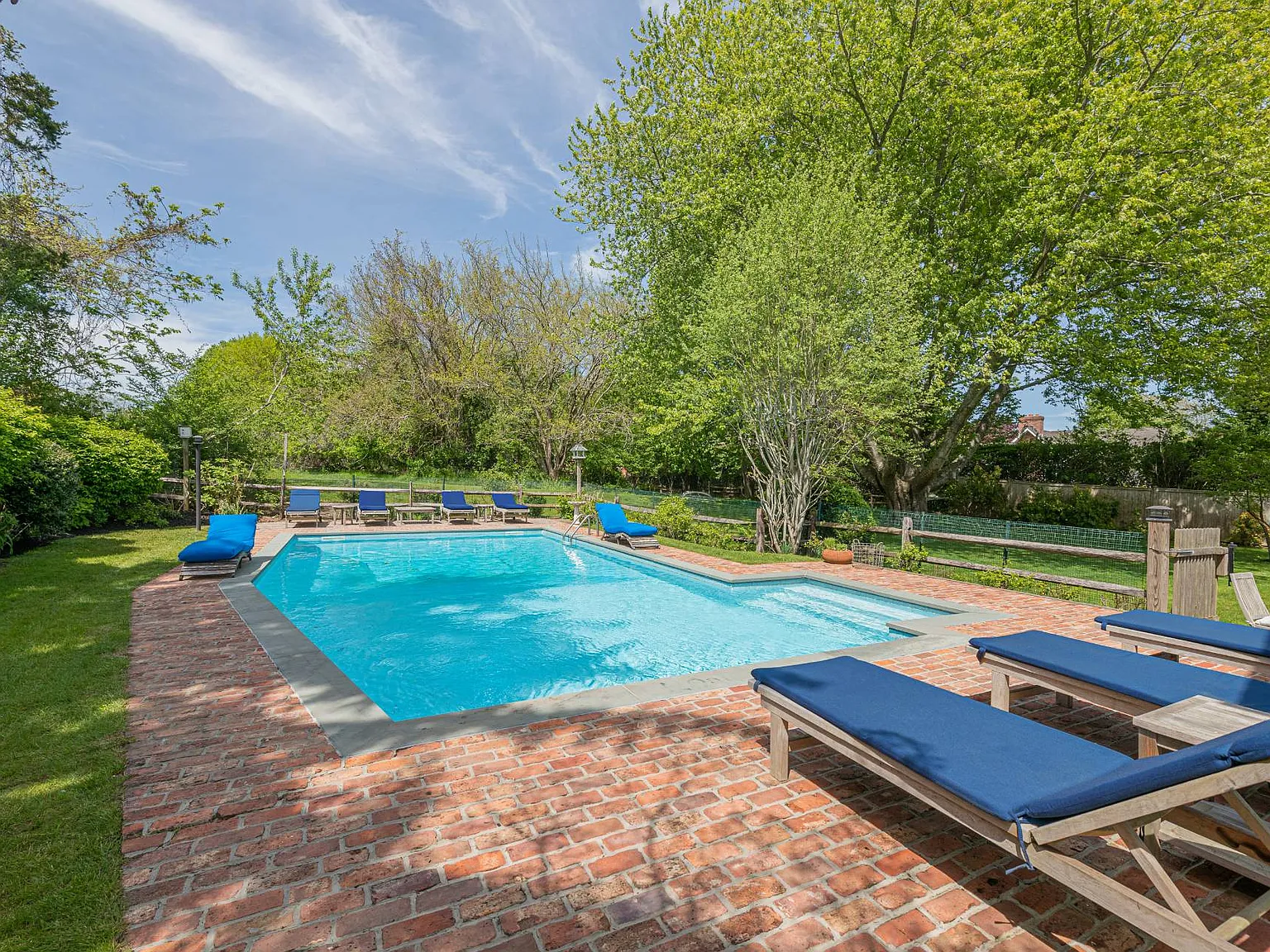 Bridgehampton Style With Heated Pool — Photo 2
