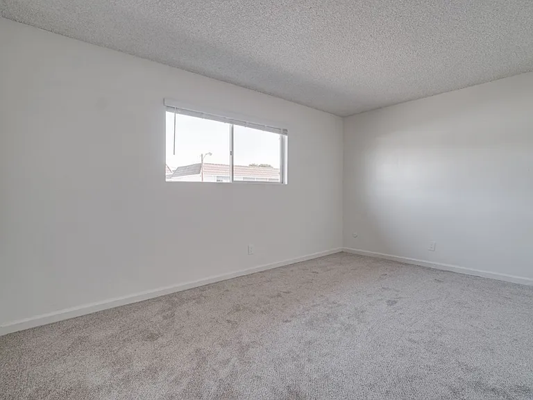 Oak Valley Apartments — Photo 52