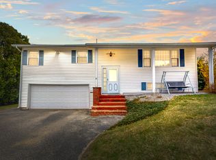 10 Clearwater Ave, Lewiston, ME 04240