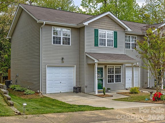 3rd image of 155 Wiltshire Cir