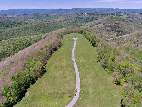 2nd image of Skyline Dr