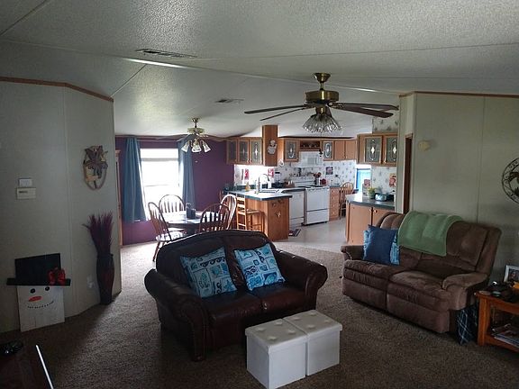 4th image of 33 Venetian Pkwy