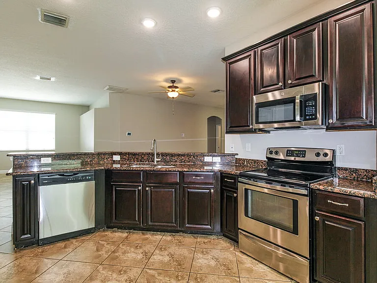 12307 Cricklewood Dr — Photo 7