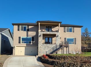 1360 Poppy Ridge Dr, Eagle Pt, OR 97524