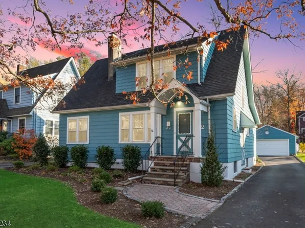72 Laurel Dr, New Providence Boro, NJ 07974