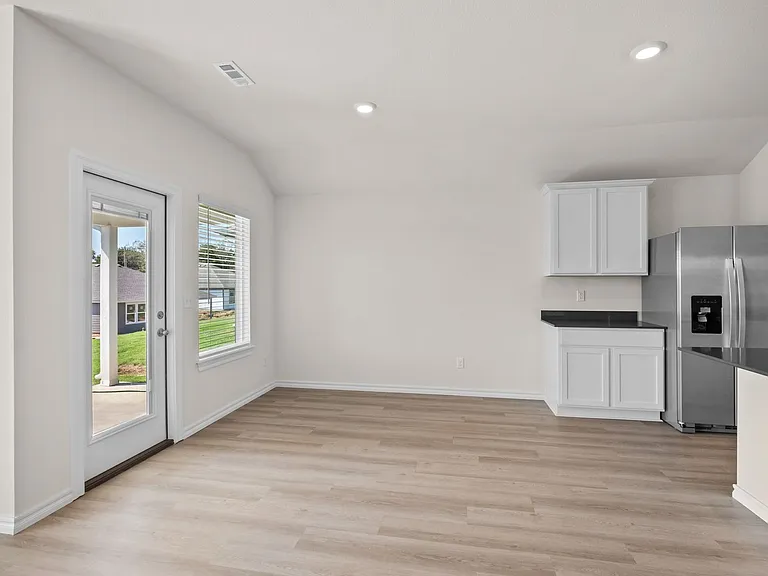 1317 Bates St — Photo 13