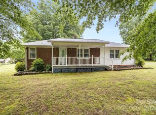 226 Lee Black Rd, Cherryville, NC 28021