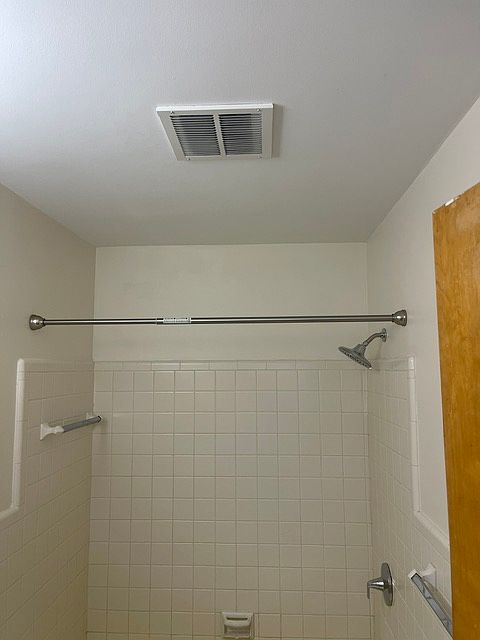 1st image of 921 Coolidge Rd #12