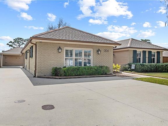 2nd image of 304 Glenmeade Ct
