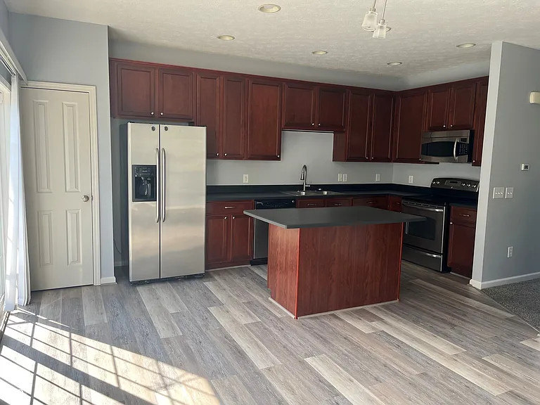 9014 Mercer Dr — Photo 6