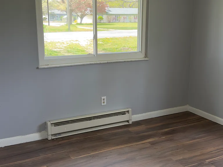 476 N Burkhart Rd — Photo 18