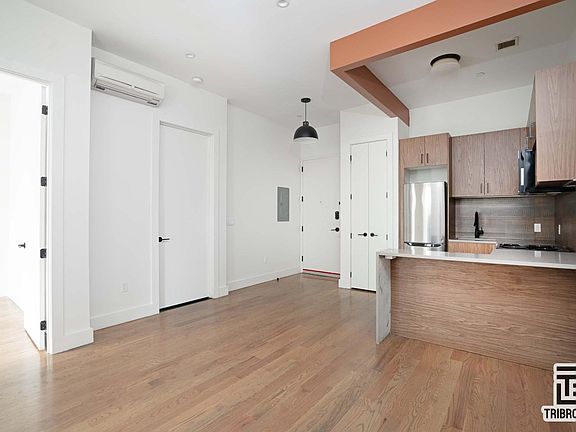 5th image of 109 Bruckner Blvd #556