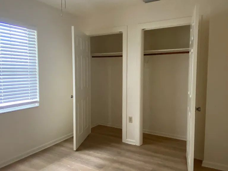 810 Sumner St — Photo 1