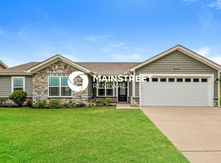 6106 Larkgrove Dr, Louisville, KY 40229