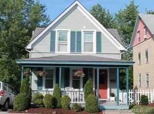 5 Hillside Ave, Pawcatuck, CT 06379