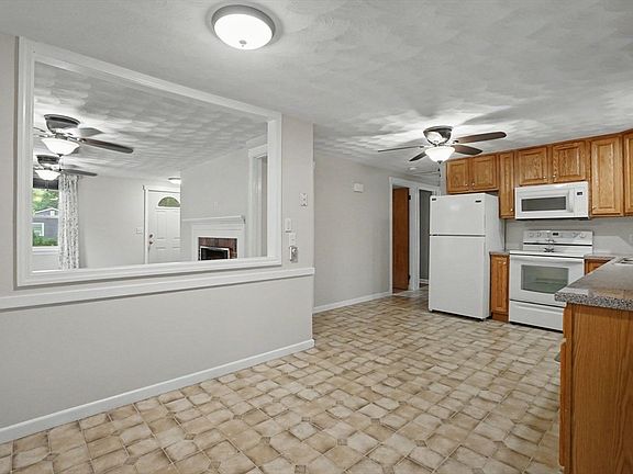 3rd image of 35 Park Forest Rd