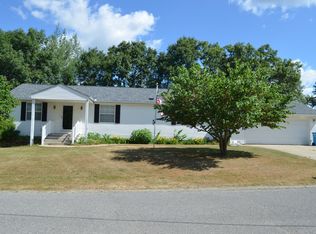 803 Grace St, Colon, MI 49040