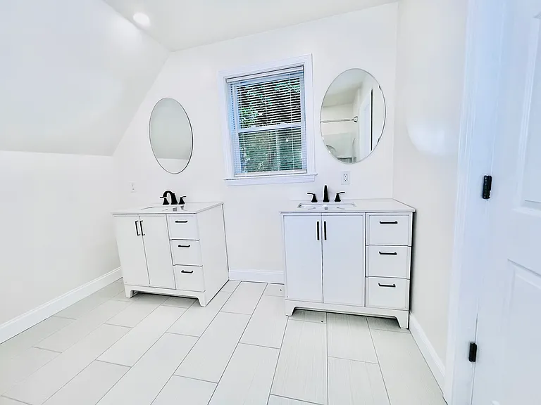 164 Ashburnham St #2 — Photo 21