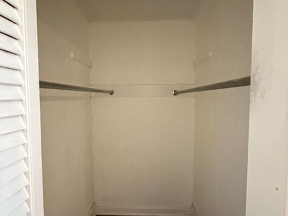 5th image of 1332 Champaign Ave