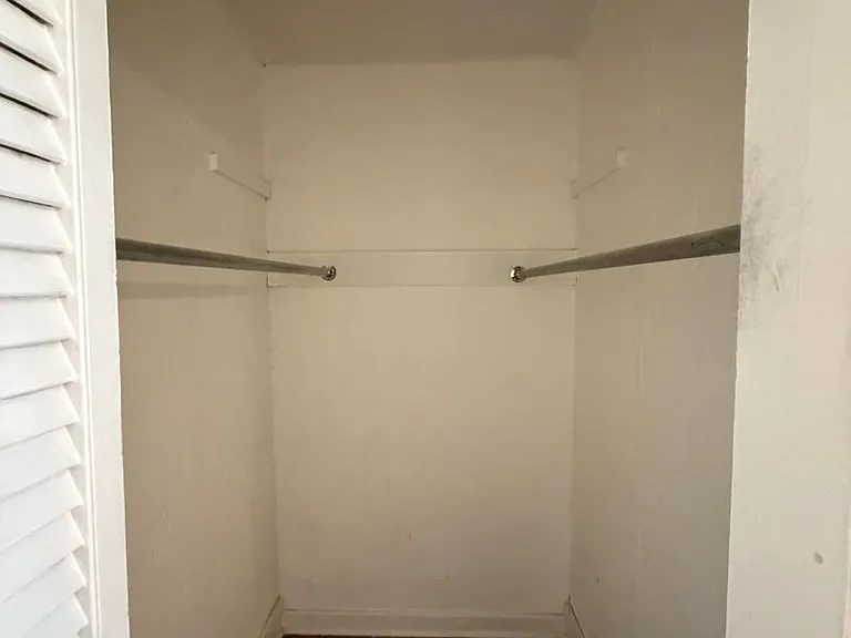 1332 Champaign Ave — Photo 5