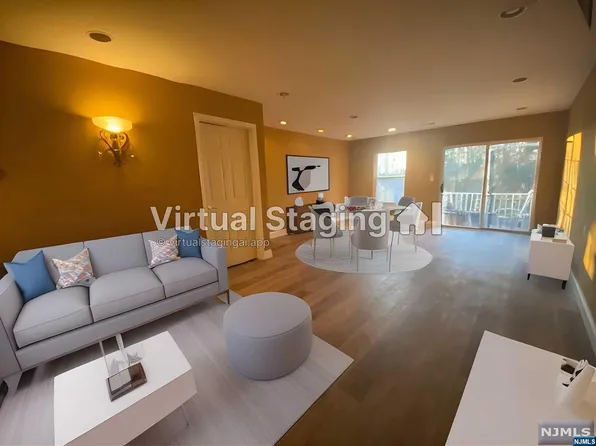 2027 Charles Ct, Mahwah, NJ 07430