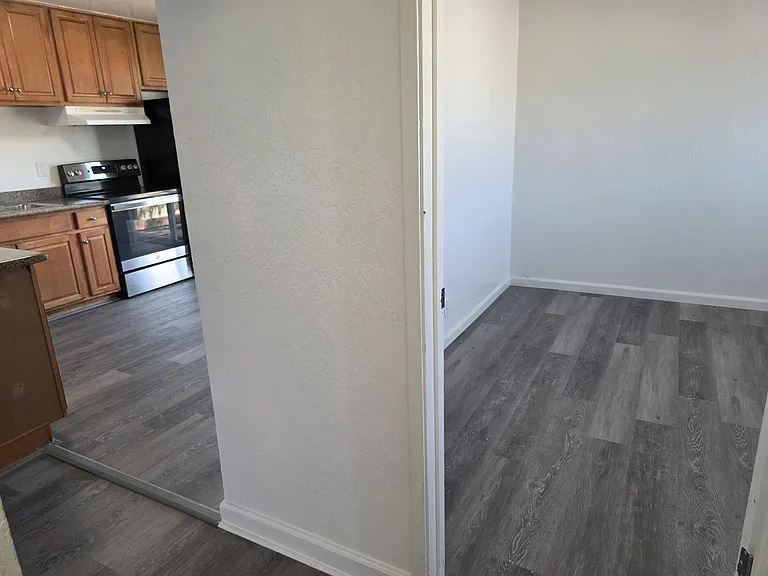 27070 Manon Ave #6 — Photo 8