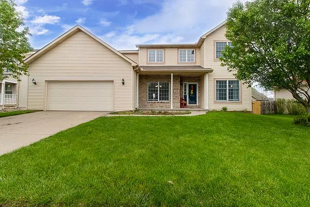 3408 Castlemain Dr photo 1