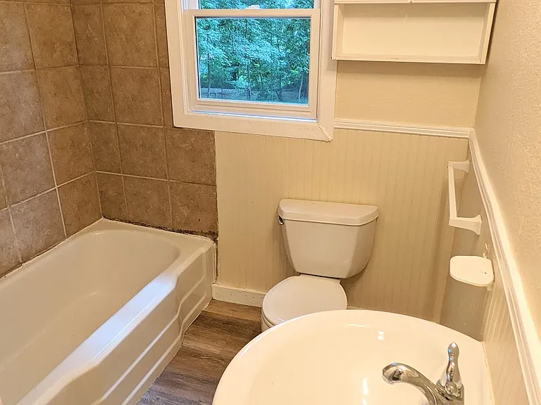 850 Mildred Pl NW — Photo 5