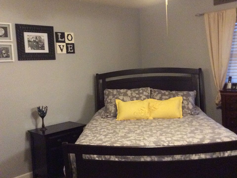 1st image of 403 Leisure St