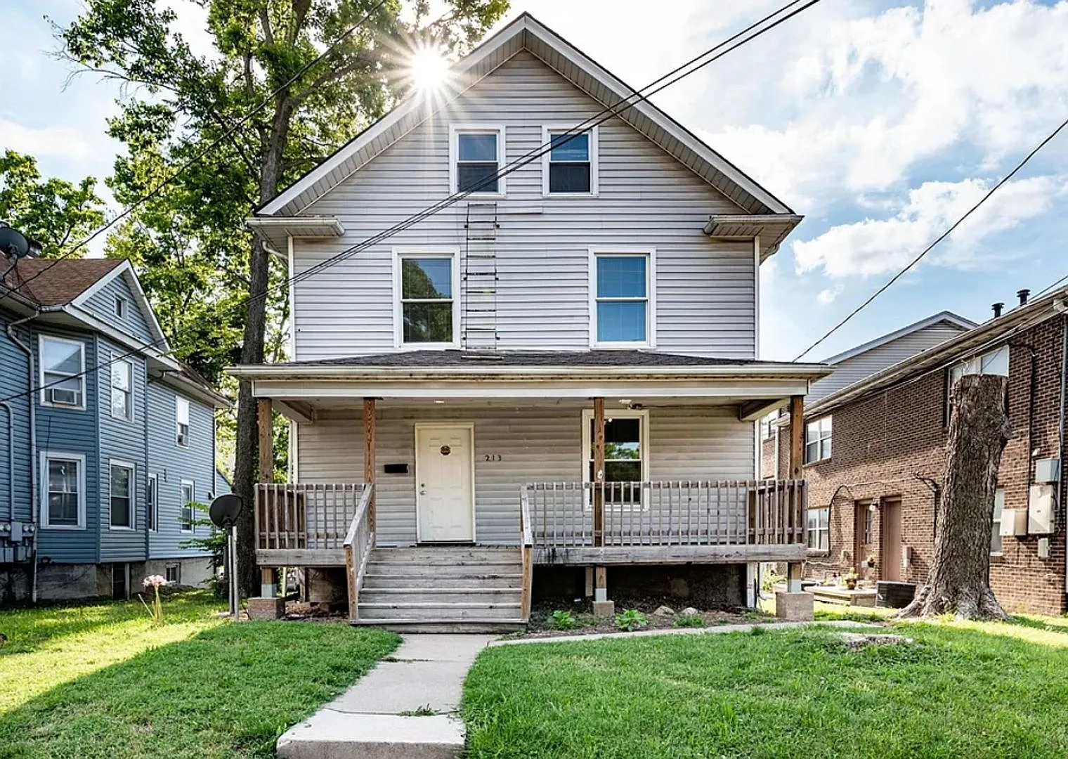213 Waugh St — Photo 4