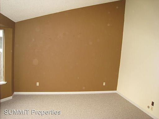 3rd image of 516 Silver Lake Dr