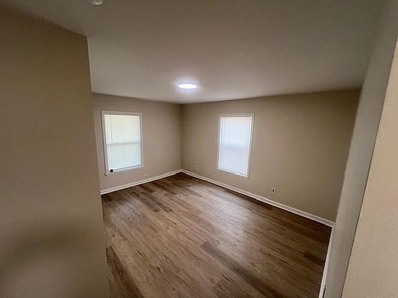 2nd image of 506 N Line St
