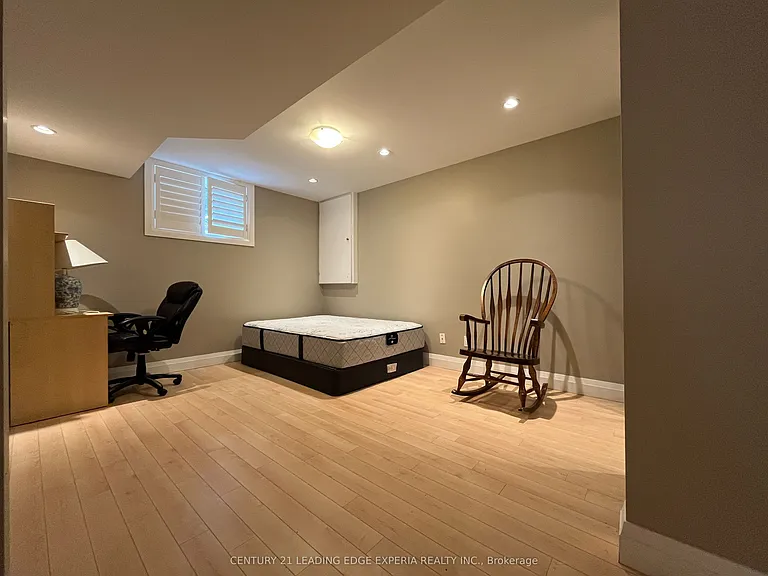 5 Southdale Dr — Photo 23