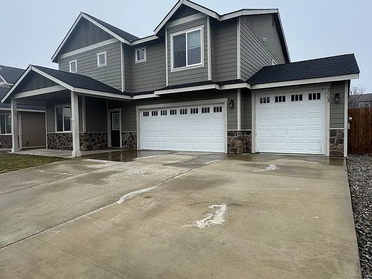 2003 W Sunnyview Ln — Photo 2