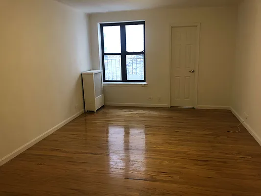 Rented by Waverly Realty Associates | media 5