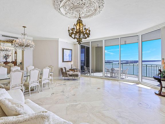 4th image of 970 Cape Marco Dr #Penthouse 2302