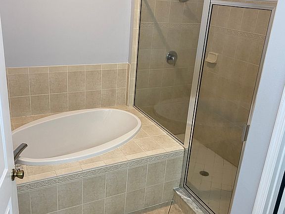 5th image of 8003 Kaureen Garden Pl